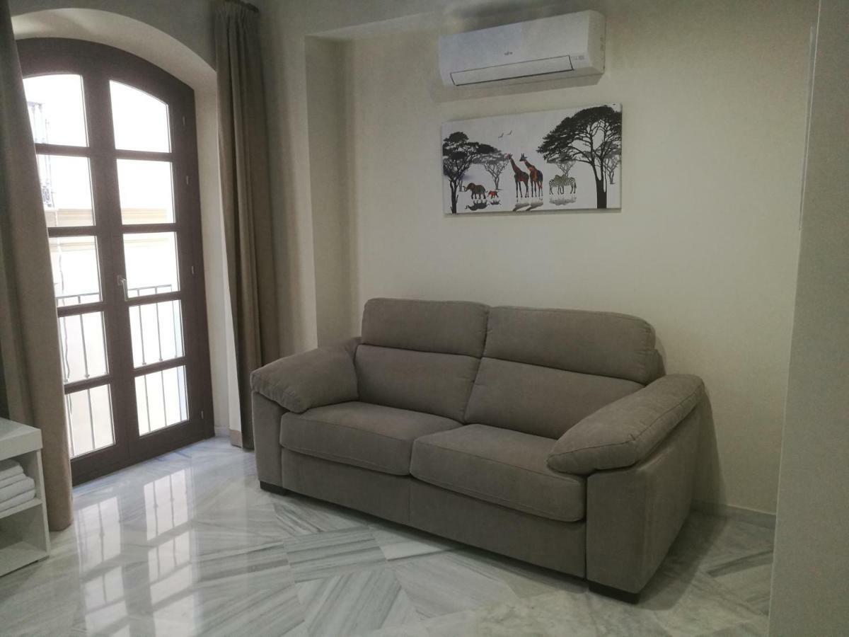 Apartamentos Edificio Vicente Málaga Kültér fotó